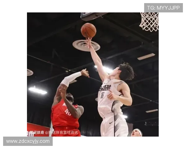 杨瀚森暴扣神勇表现助力开拓者击败勇士迎常规赛首胜