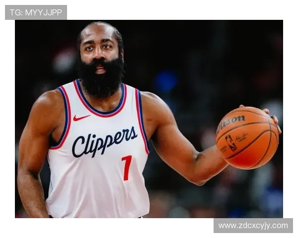 哈登全场表现亮眼贡献20分6板13助3断但7次失误影响球队节奏